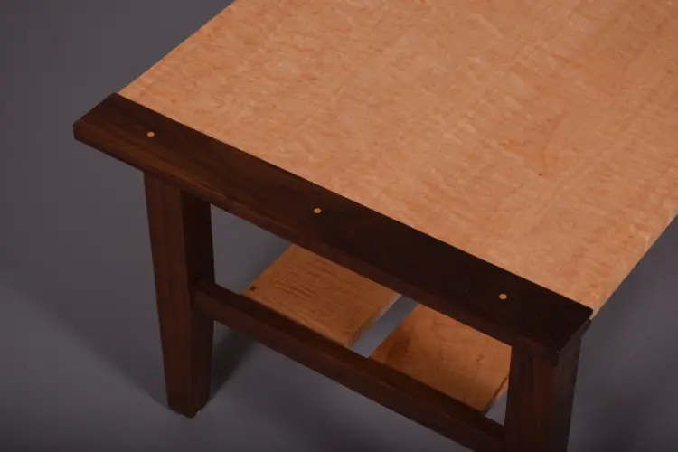 The table features breadboard ends with pins