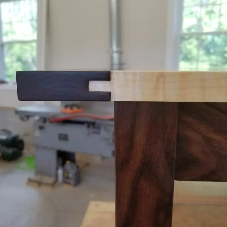 The stub tenon joint in the shop